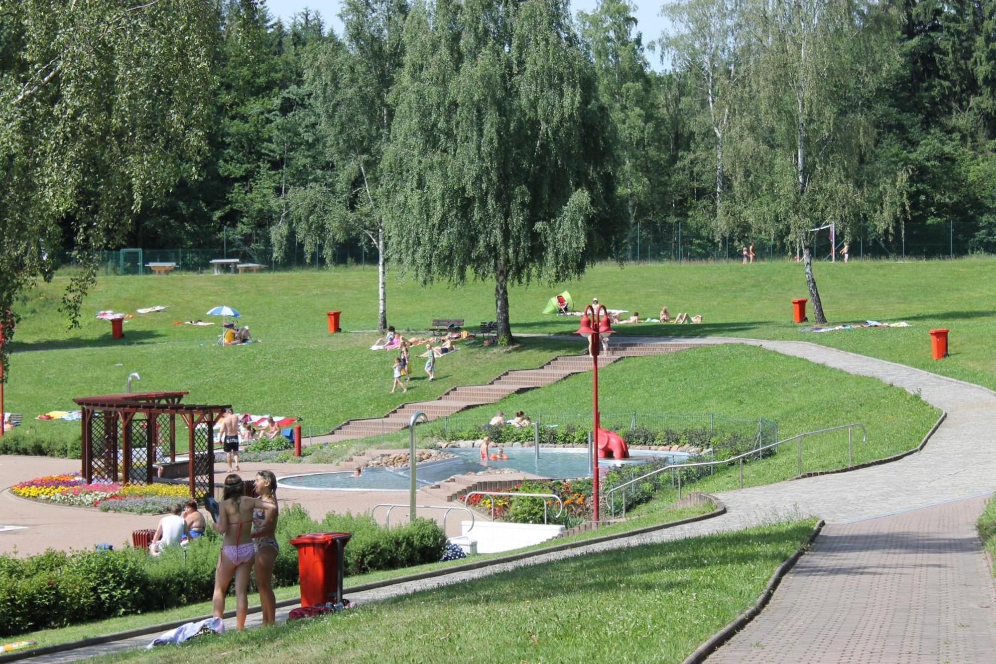 Hotel Bb Bahnhof Bertsdorf Ольберсдорф Экстерьер фото