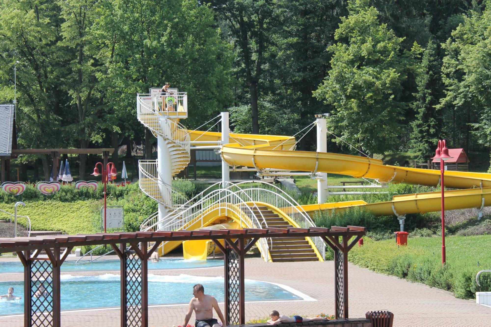 Hotel Bb Bahnhof Bertsdorf Ольберсдорф Экстерьер фото